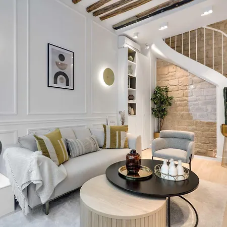 Historical House In The Heart Of *