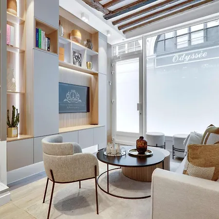 Historical House In The Heart Of بيت للعطل باريس