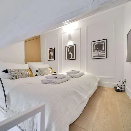 Historical House In The Heart Of Tatil Evi Paris