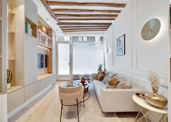 بيت للعطل Historical House In The Heart Of *