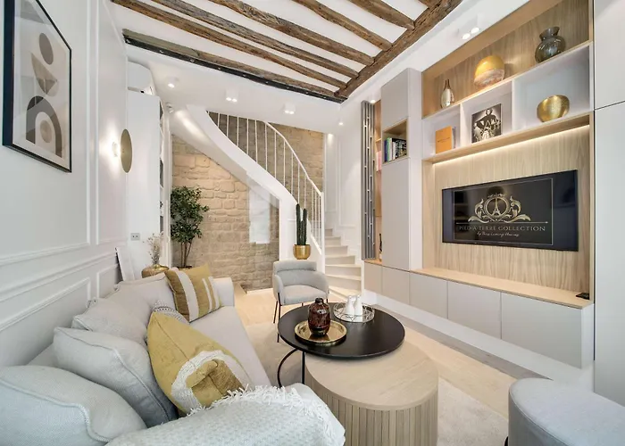بيت للعطل Historical House In The Heart Of *