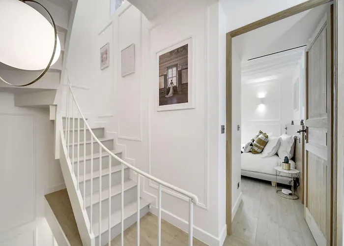 بيت للعطل Historical House In The Heart Of *